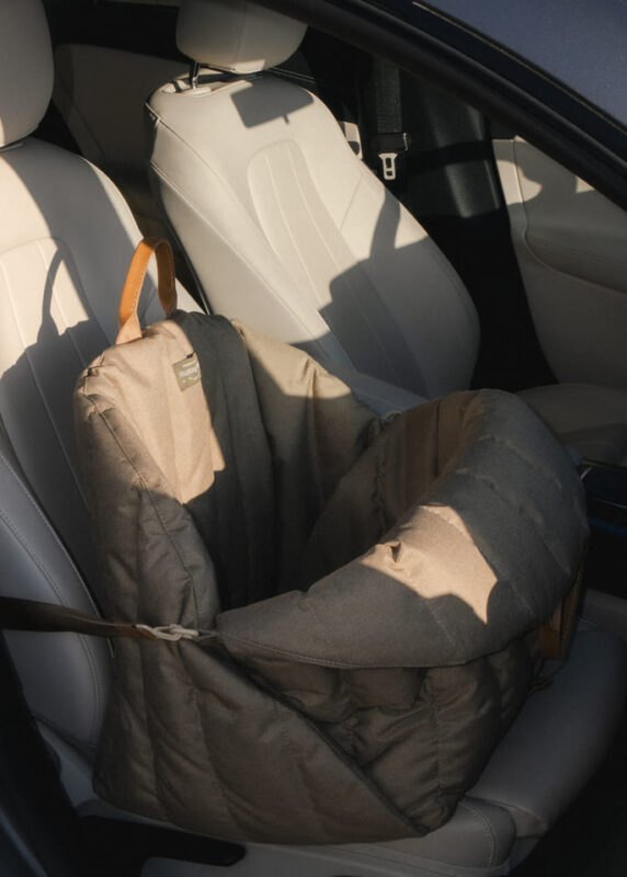 avtokreslo-dlya-sobak-huntingpony-bezhevoe-vid