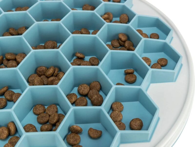 miska-kovrik-dlya-sobak-trixie-hive-slow-korm-krupno