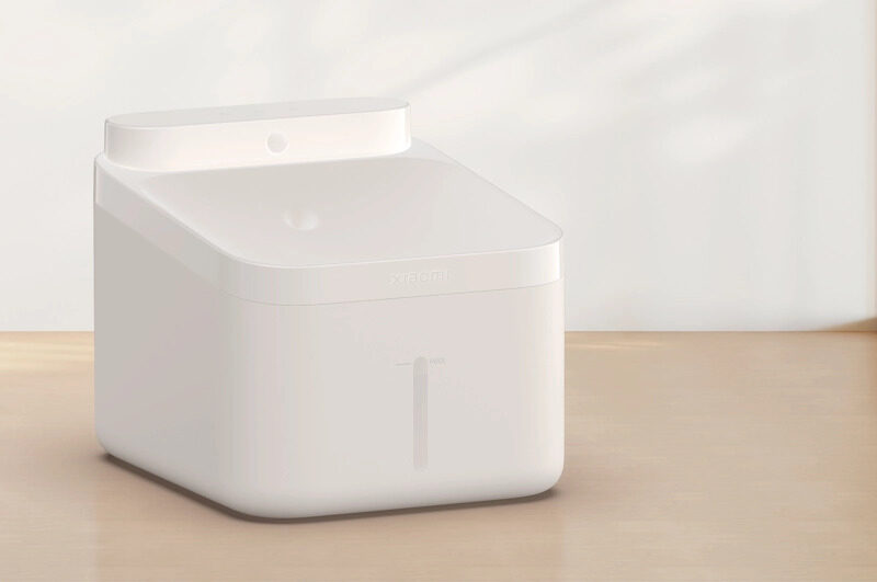 umnyj-fontan-poilka-dlya-sobak-xiaomi-smart-pet-fountain-2-interer