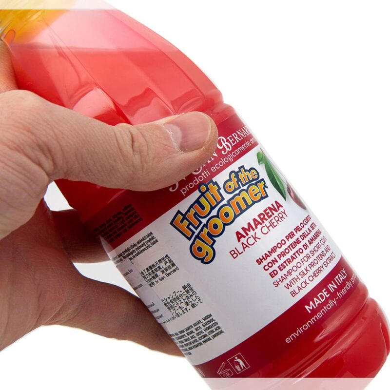 shampun-dlya-korotkoj-shersti-sobak-iv-san-bernard-fruit-of-the-groomer-black-cherry-s-proteinami-shelka-500-ml-banka