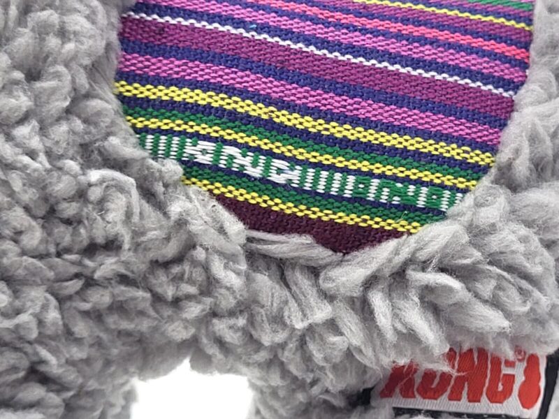 myagkaya-igrushka-dlya-sobak-kong-sherps-oslik-detali