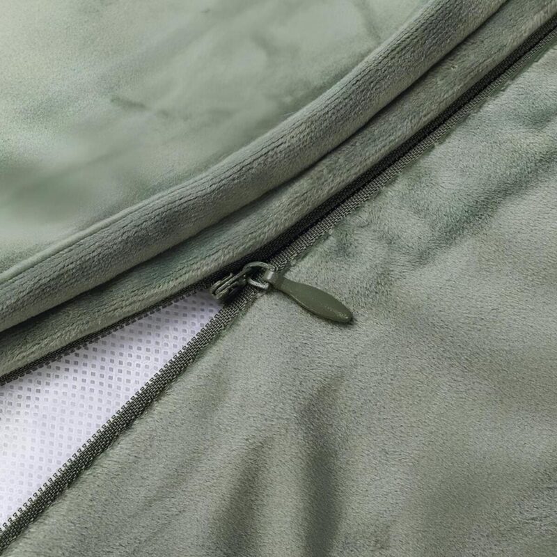 designed-by-lotte-velveti-zelyonyj-semnyj-chekhol