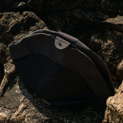 chekhol-dlya-avtokresla-huntingpony-oblegchennyj-chernyj-krupno