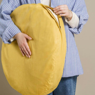 lezhanka-huntingpony-poni-kolosoni-gorchichnyj-krupno