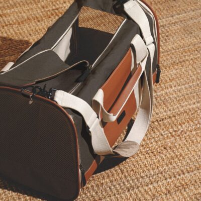 sumka-perenoska-huntingpony-poni-treveloni-korichnevyj-detali-interer